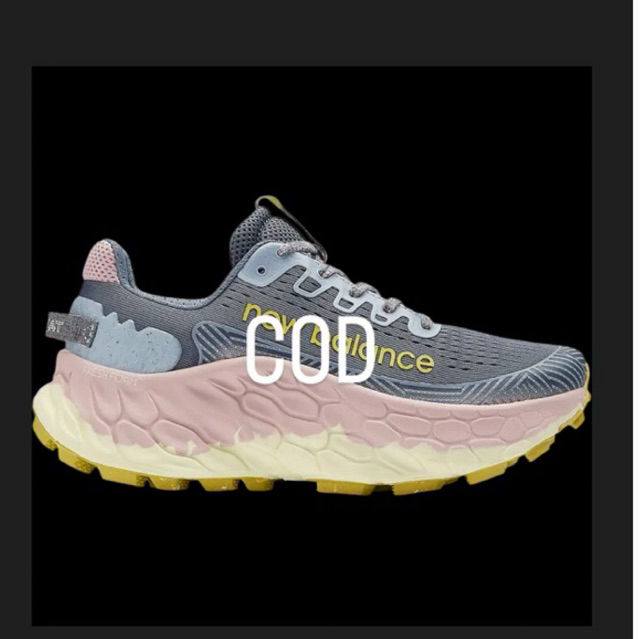 Sepatu Running Trail Wanita Grey Pink