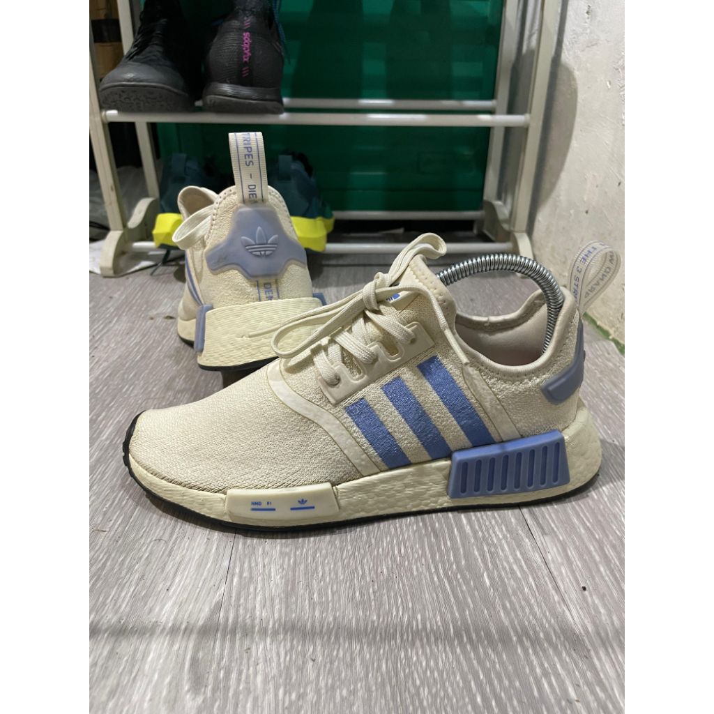 Sepatu Adidas Nmd R1 White Second Original  Size 39