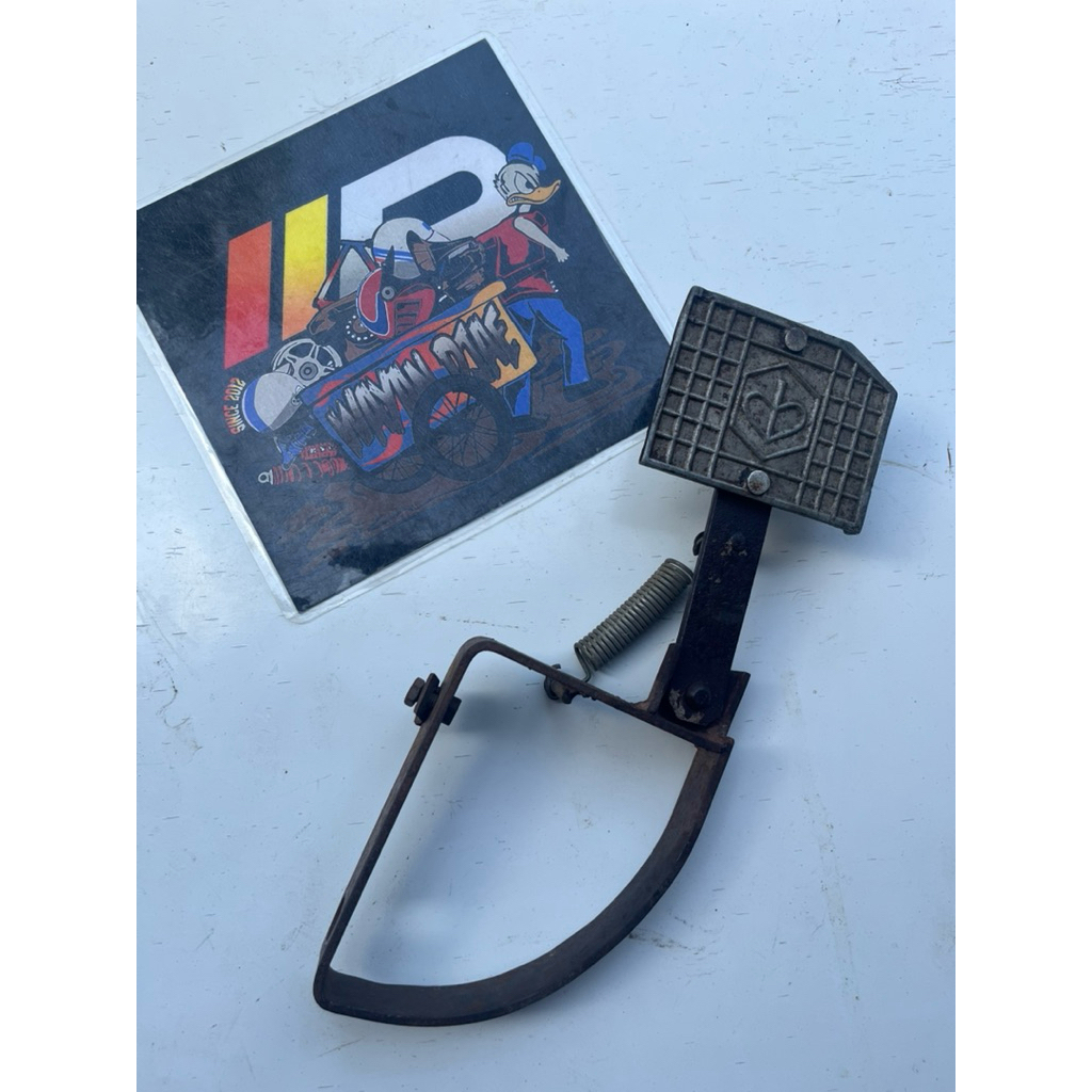 Footstep kiri step kiri pijakan kaki vespa super sprint original bekas copotan motor