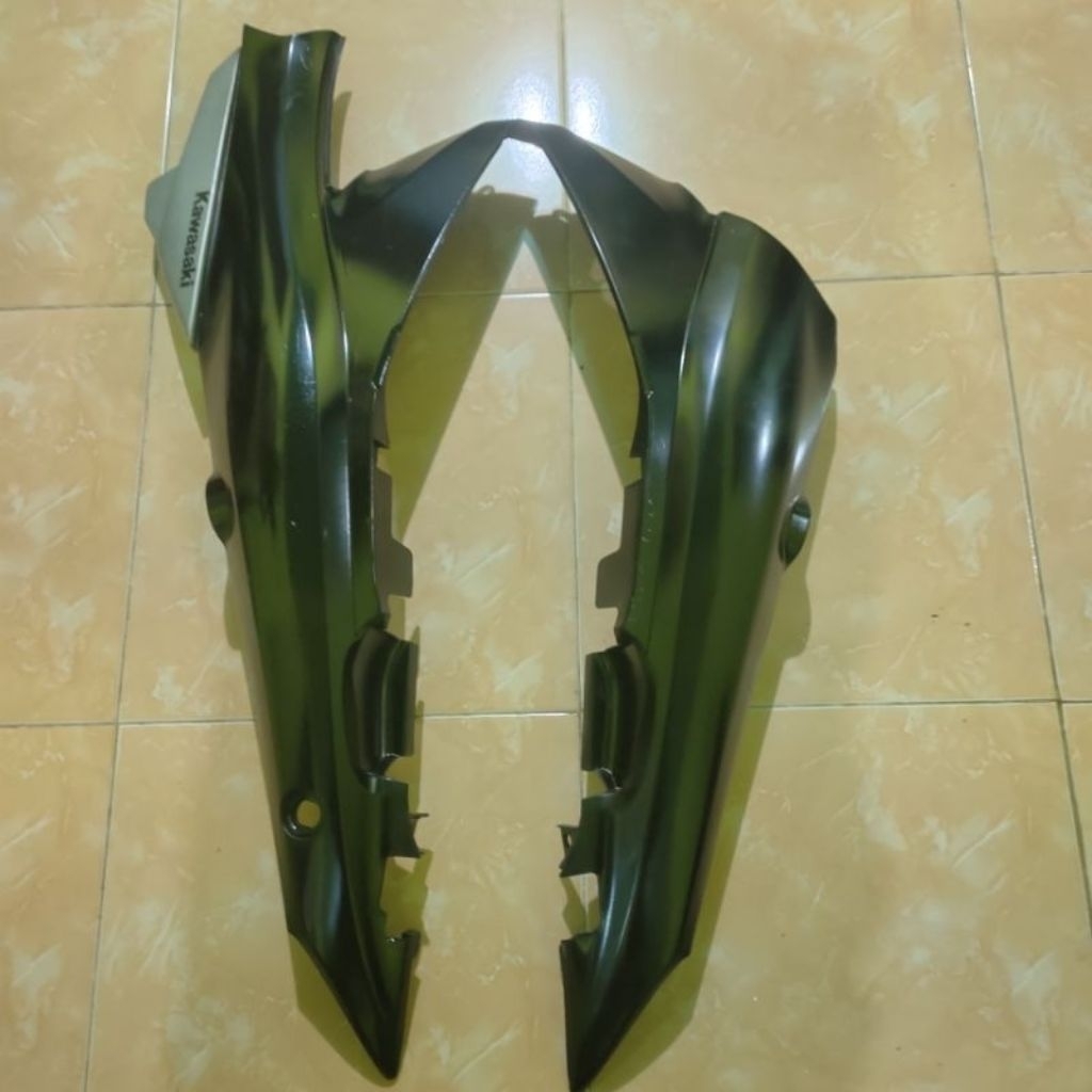 Cover Body Belakang Kawasaki Blitz R Original