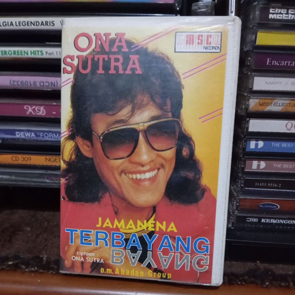 kaset ona sutra terbayang bayang