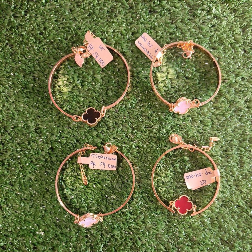 GELANG TITANIUM VIRAL