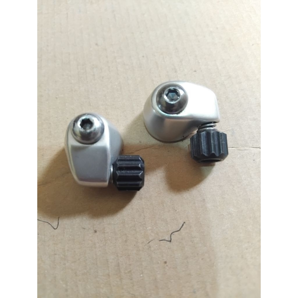 stoper Shimano SM-CS50 Downtube Cable Stops
By Shimano

