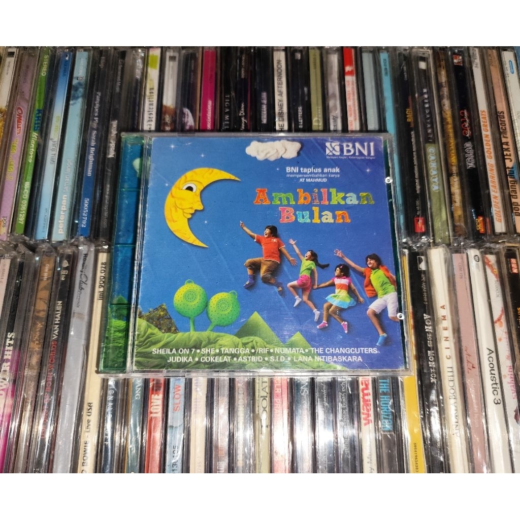 CD Soundtrack Ambilkan Bulan - Sheila on 7, Lana Nitibaskara, Superman Is Dead, The Changcuters, Ast
