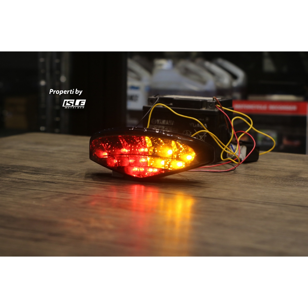 MINNAMOTO Stoplamp 3 in 1 Ducati Monster 659, 696, 795, 796, 1100 EVO Lampu Rem Belakang