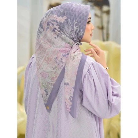 Jilbab Segiempat Hijab Buttonscarves Mermaid Series Hijab Motif Premium Nyaman Halus