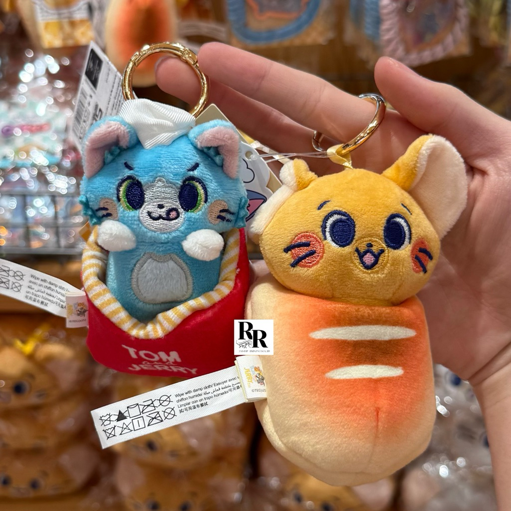 Miniso x Tom and Jerry - Ganci / Keychain / Tom and Jerry Gokko Series Costume Plush Pendants (Bread