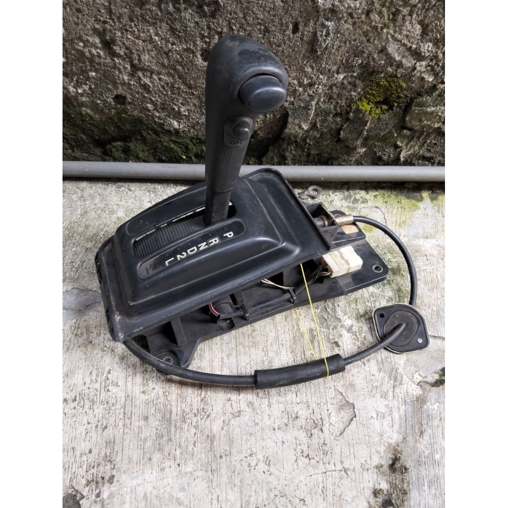 tongkat transmisi tuas transmisi Isuzu panther matic original