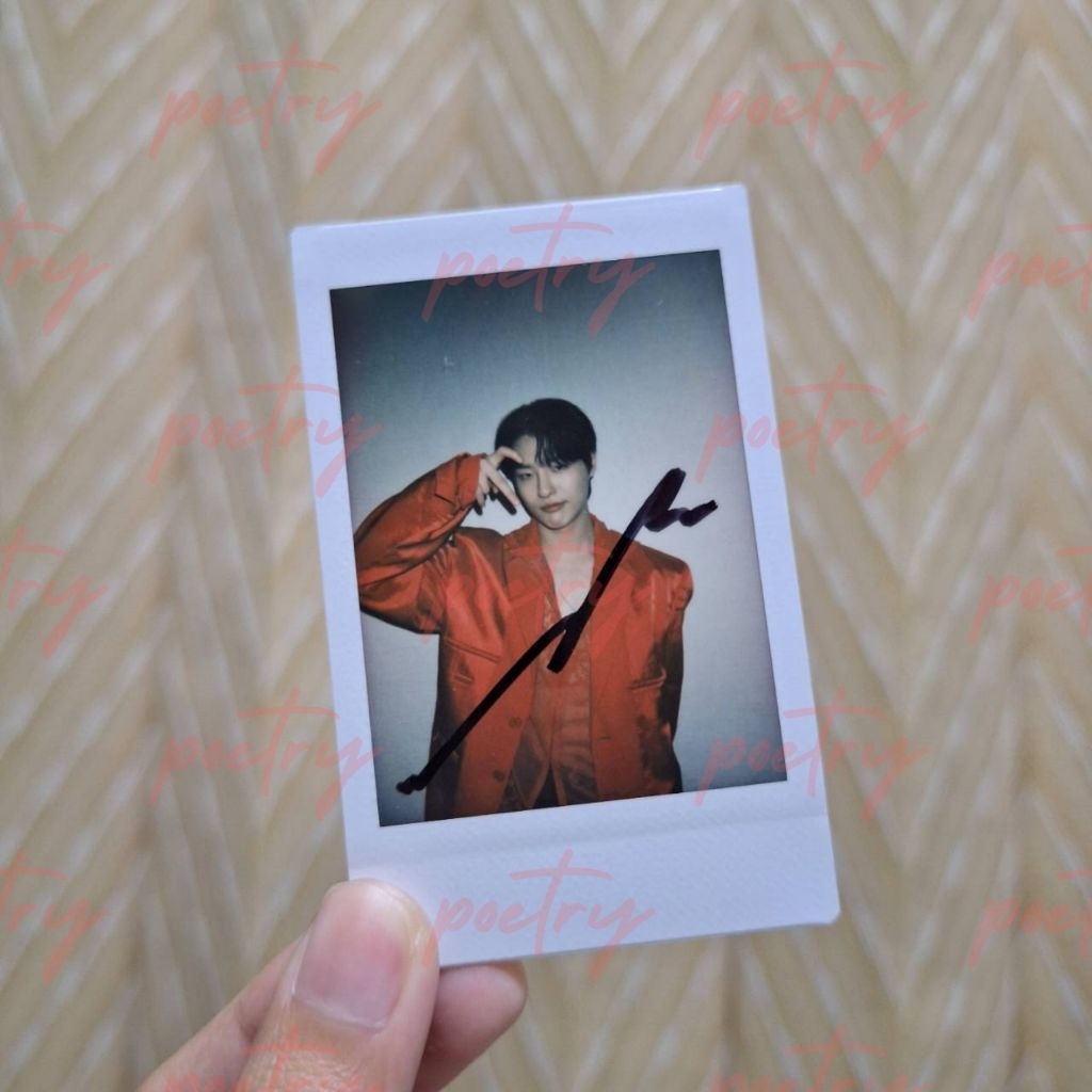 sign polaroid sign poster OOLI IN JAKARTA WOODZ cho seungyoun