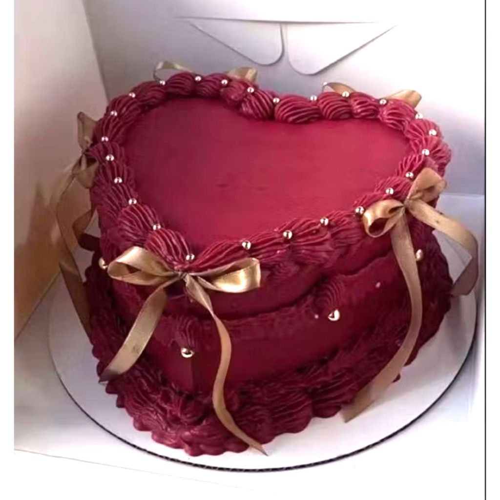 Valentine Cake/Vintage Cake/Aldora Bakery