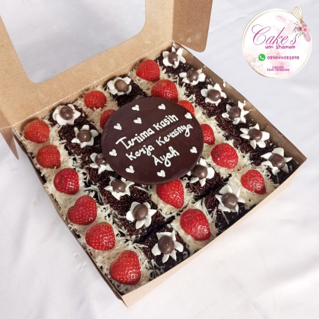 cake potong brownies hias brownies ulang tahun kue ulang tahun