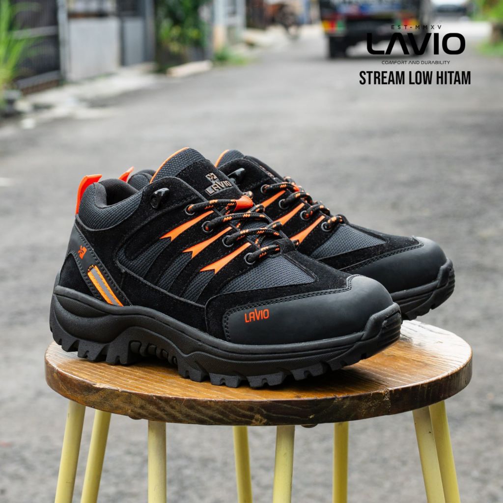 Sepatu Gunung Pria Hiking Trekking Outdoor Boots Pendek Boots Klasik Lavio Footwear Original
