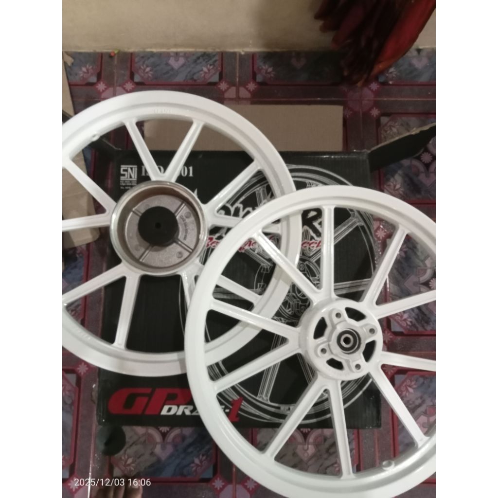 VELG RACING GP WHELL DAYTONA TROMOL BESAR YAMAHA PNP JUPITER WARNA PUTIH
