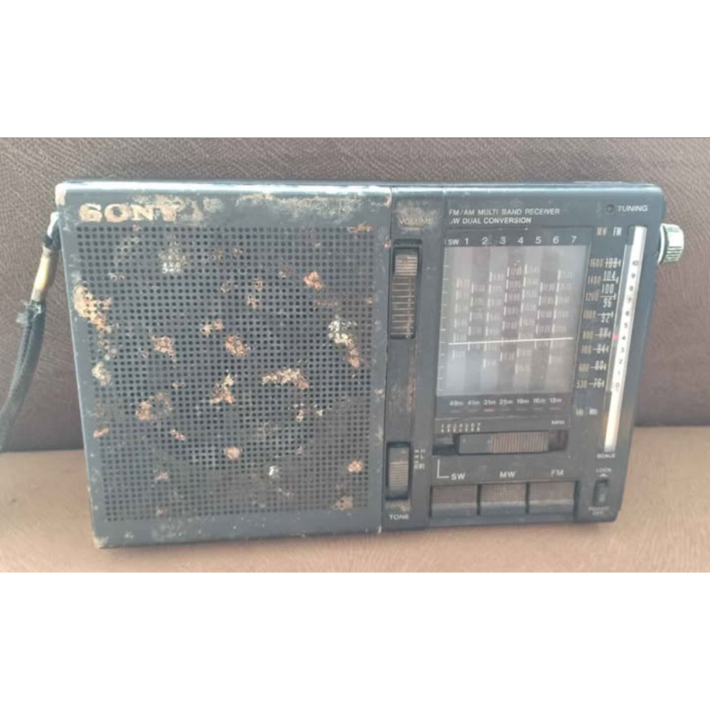 Radio Sony ICF 7600