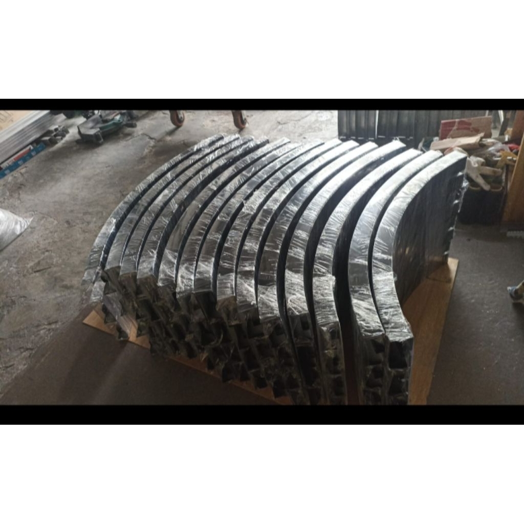 kusen lengkung aluminium