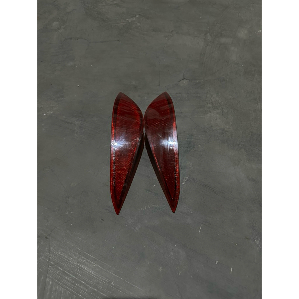 refektor/mata kucing bemper belakang rush terios 2019