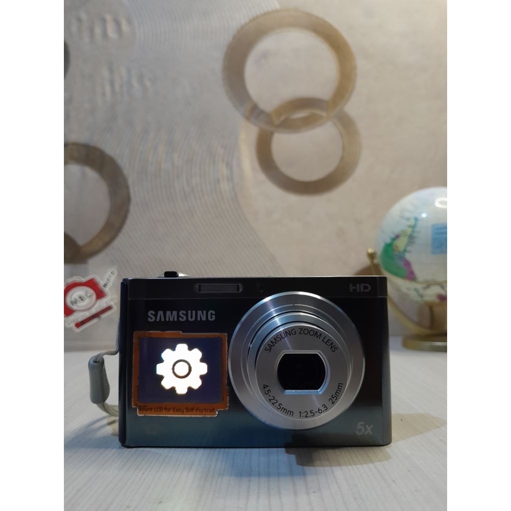 DIGICAM SAMSUNG DUAL LCD DV300F Wifi CHROME EDITION LIKE NEW