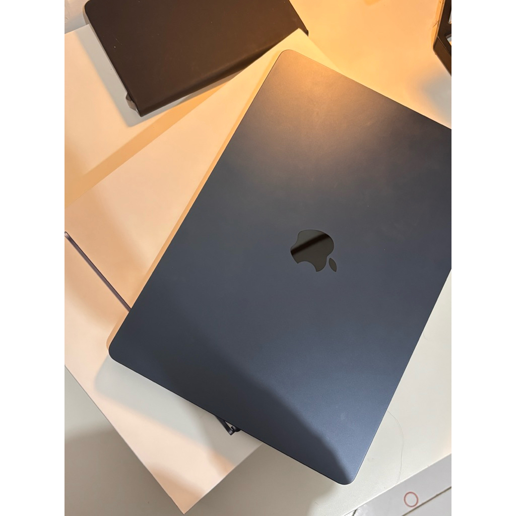 Macbook Air M3 8/256 2024 15 inch Second