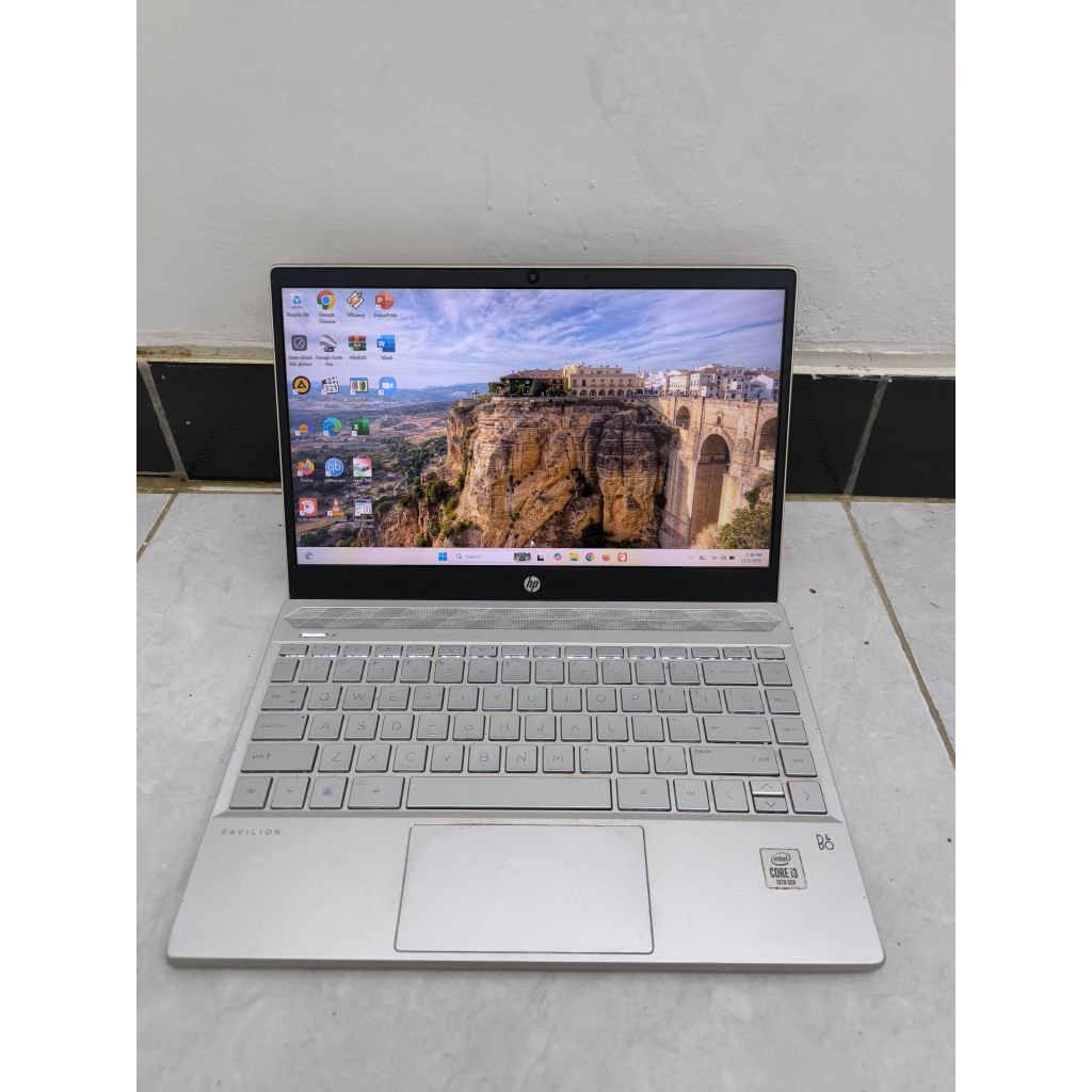 Hp Pavillion 13 Core i3 Gen 10 RAM 8GB SSD 512GB