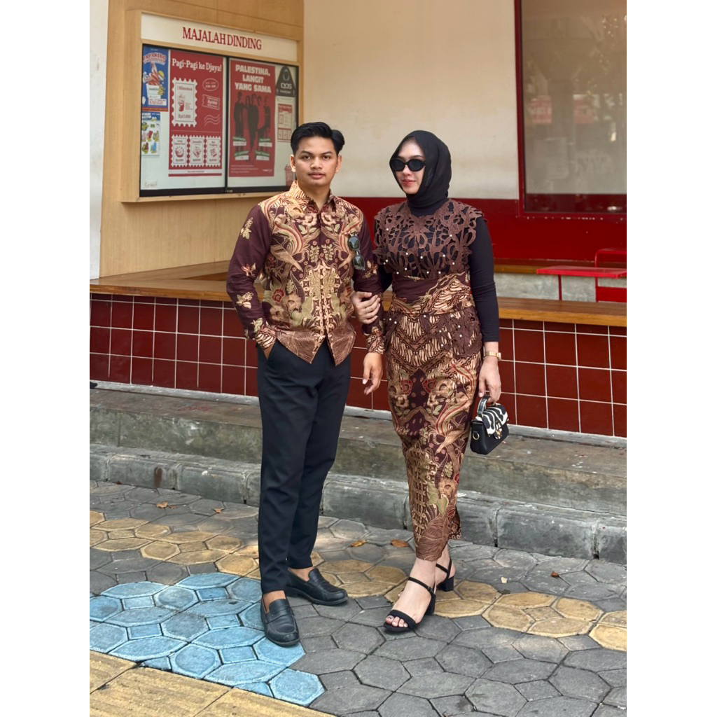 BATIK FLORIST COUPLE SET KEMEJA DAN ROK PREMIUM BRAVISTA MAHOGANY SLIM FIT