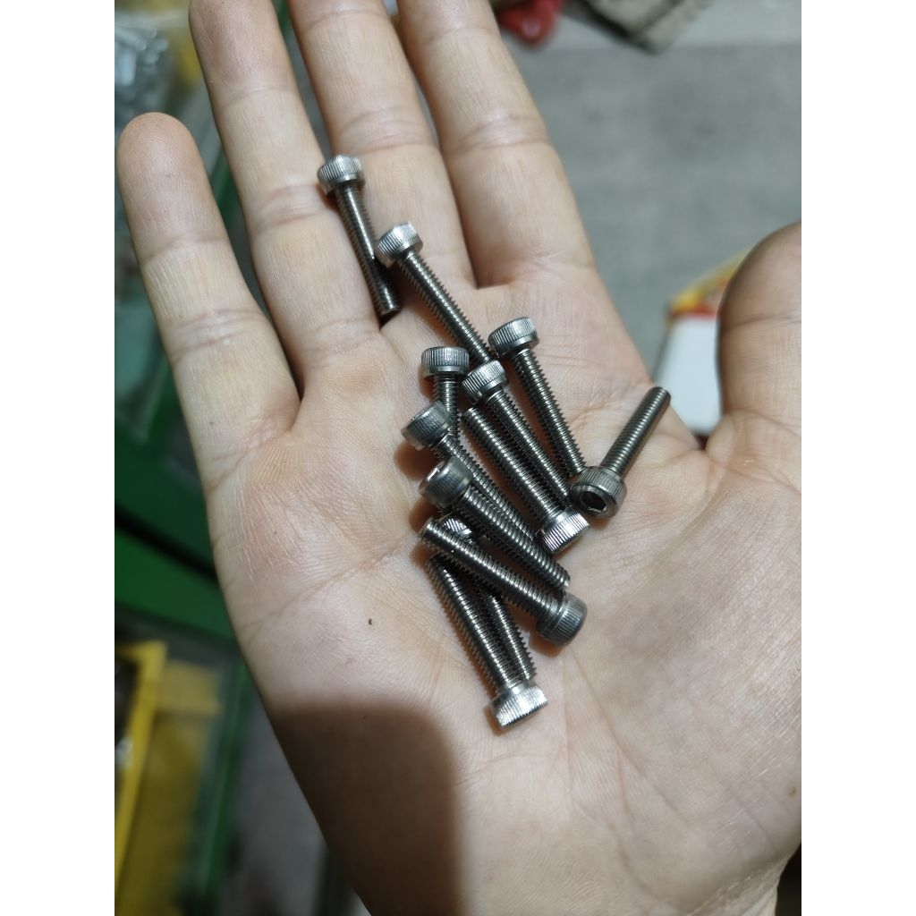 baut L stainless M4 x 20 mm / baut stainless L m4x20 / baut stainless L m4 x 20mm / baut L stainless