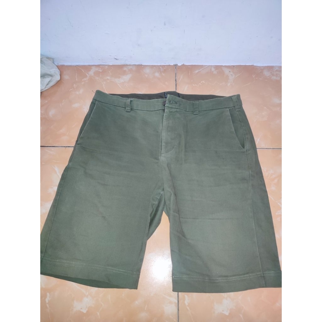 celana pendek livehaf