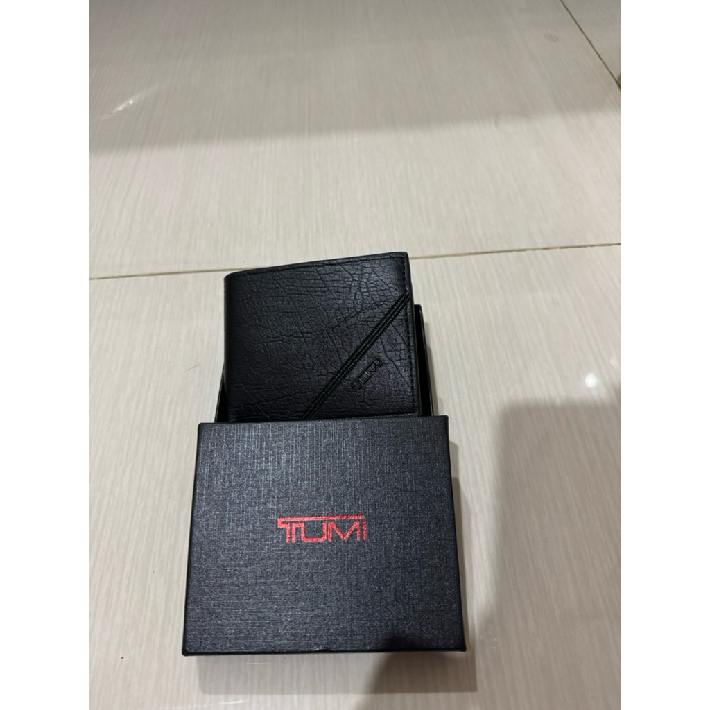 Dompet Tumi