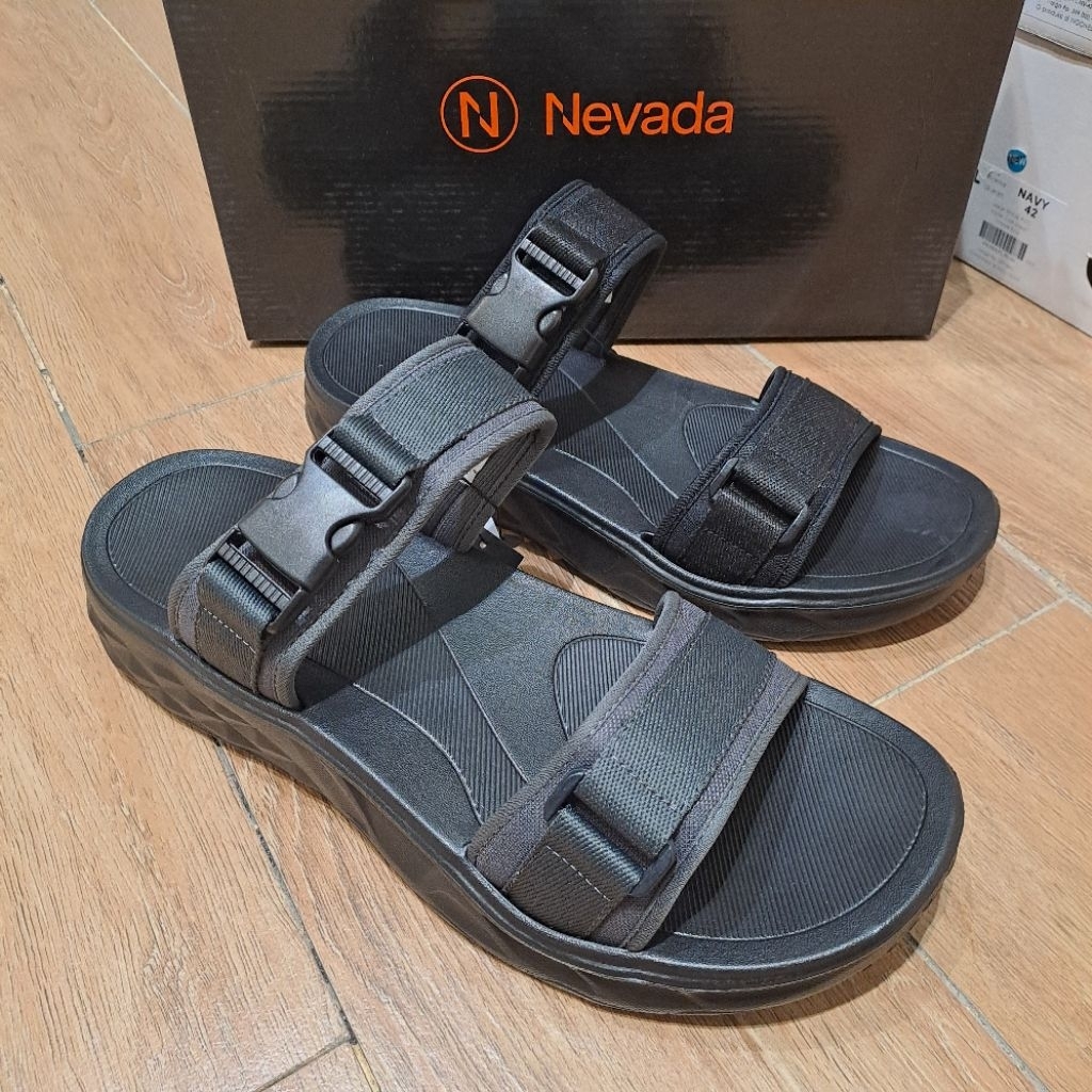 sandal karet pria nevada