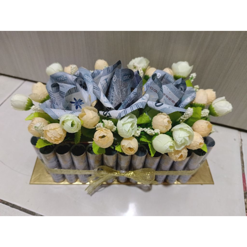 Money Cake (uang mainan)