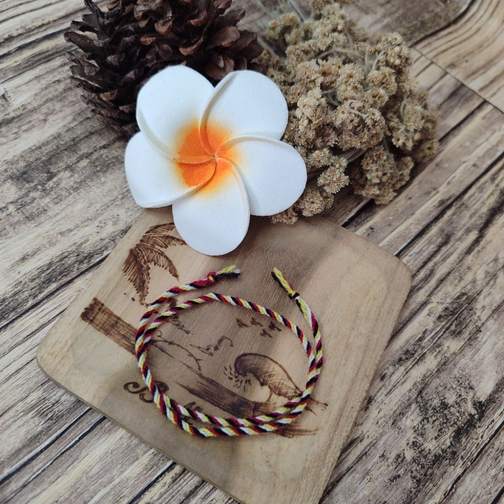 GELANG CATURDATU BAHAN TALI WOLL II GELANG KHAS BALI