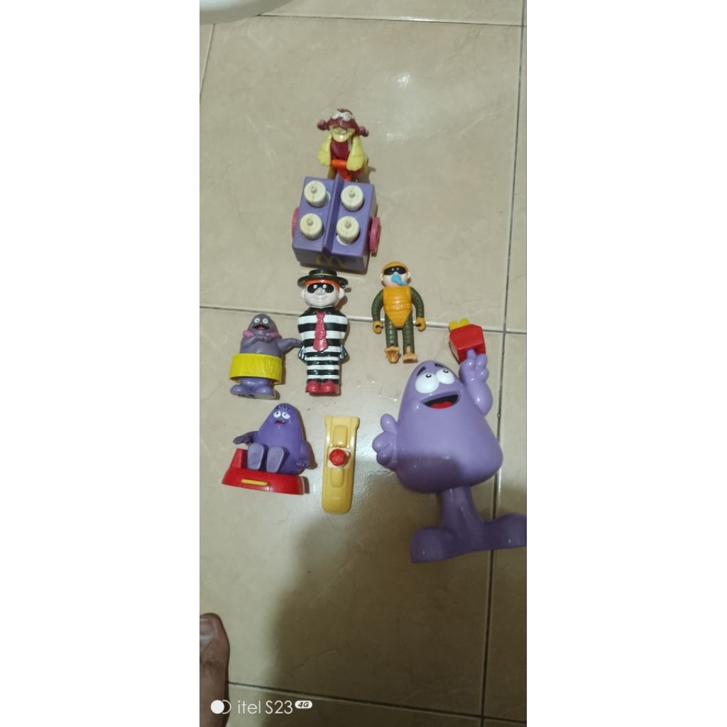 Paketan Set Maskot Mcd