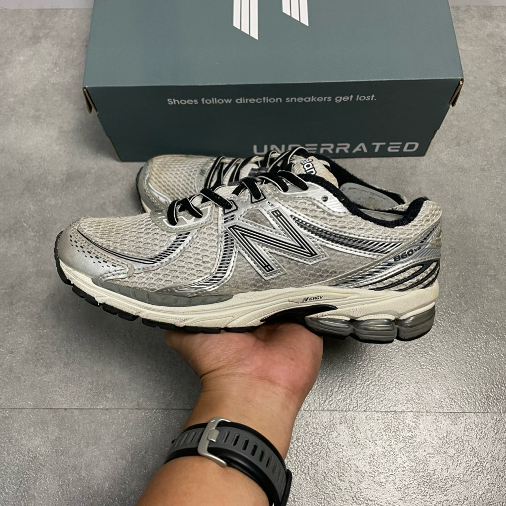 New Balance 860v2 Silver Black #W317