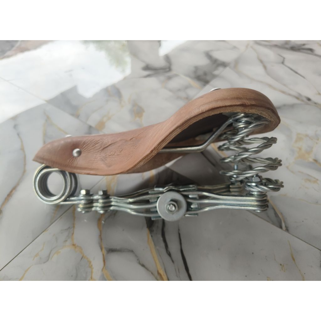 Sadel Ontel Lawas/Jok Sepeda Onthel