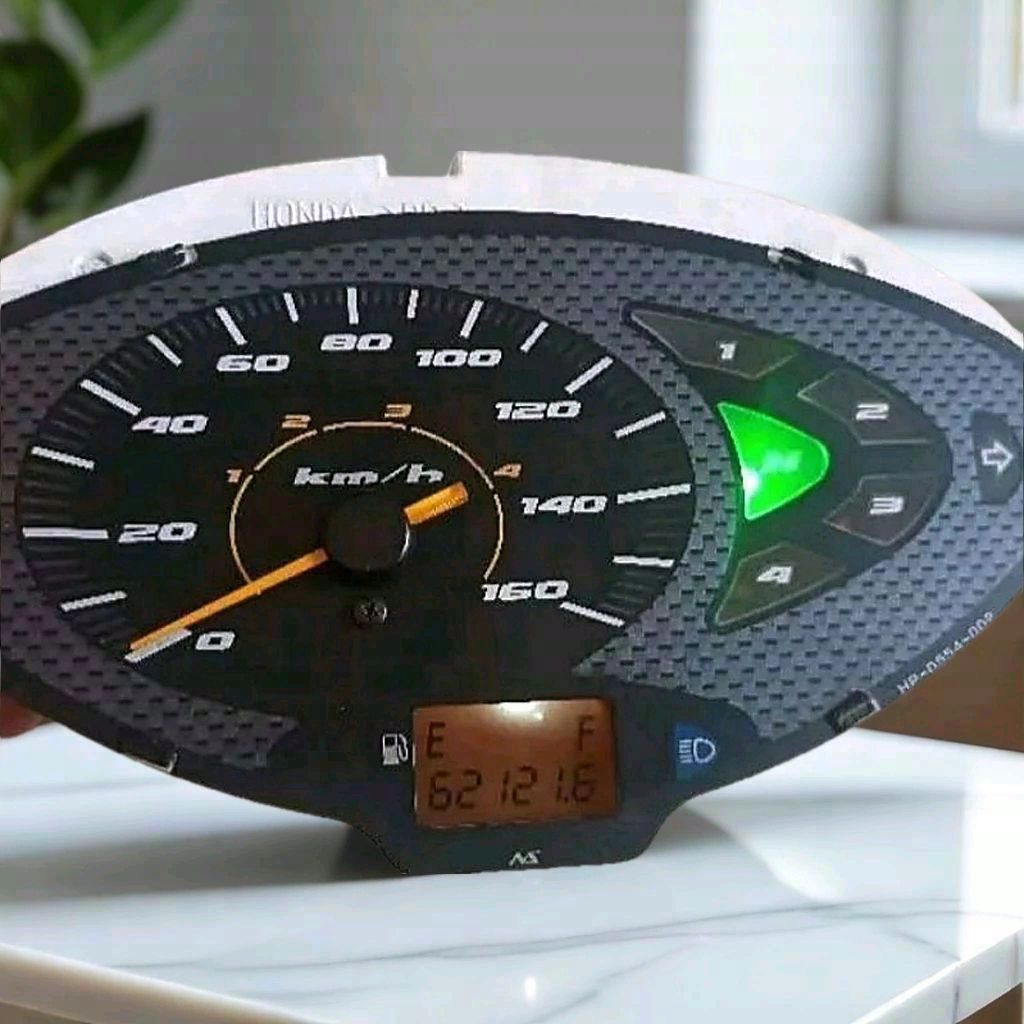 Mesin speedometer kilometer motor honda karisma D 125 soket putih original