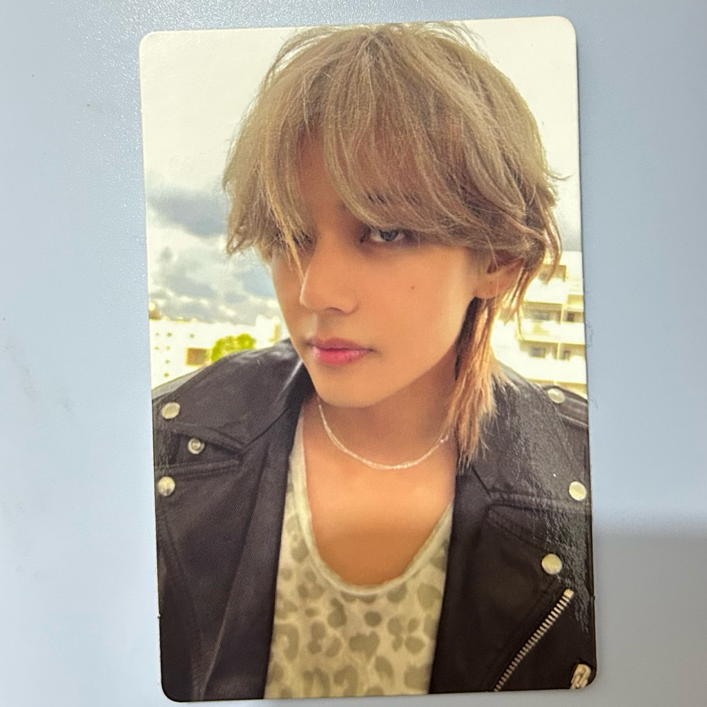 [READY STOCK] OFFICIAL PC ALBUM LAYOVER V BTS