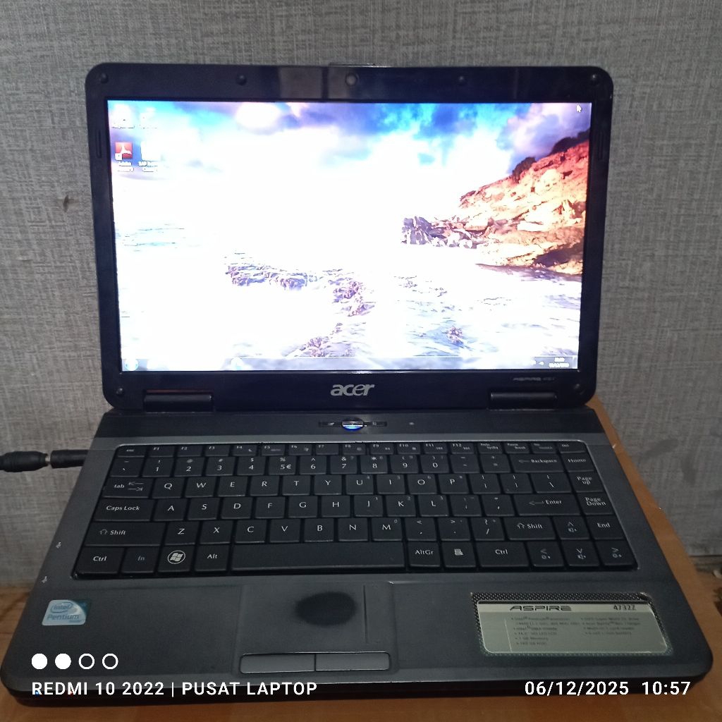 Laptop Acer Aspire 4732Z windows 7 intel Pentium Ram2gb SSD240gb Lcd14in in mesin Normal tested gak 