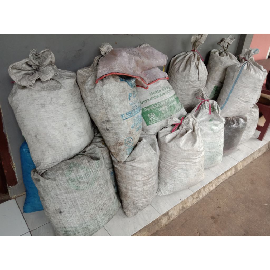 Arang batok kelapa/areng kelapa/areng batok/1 karung.