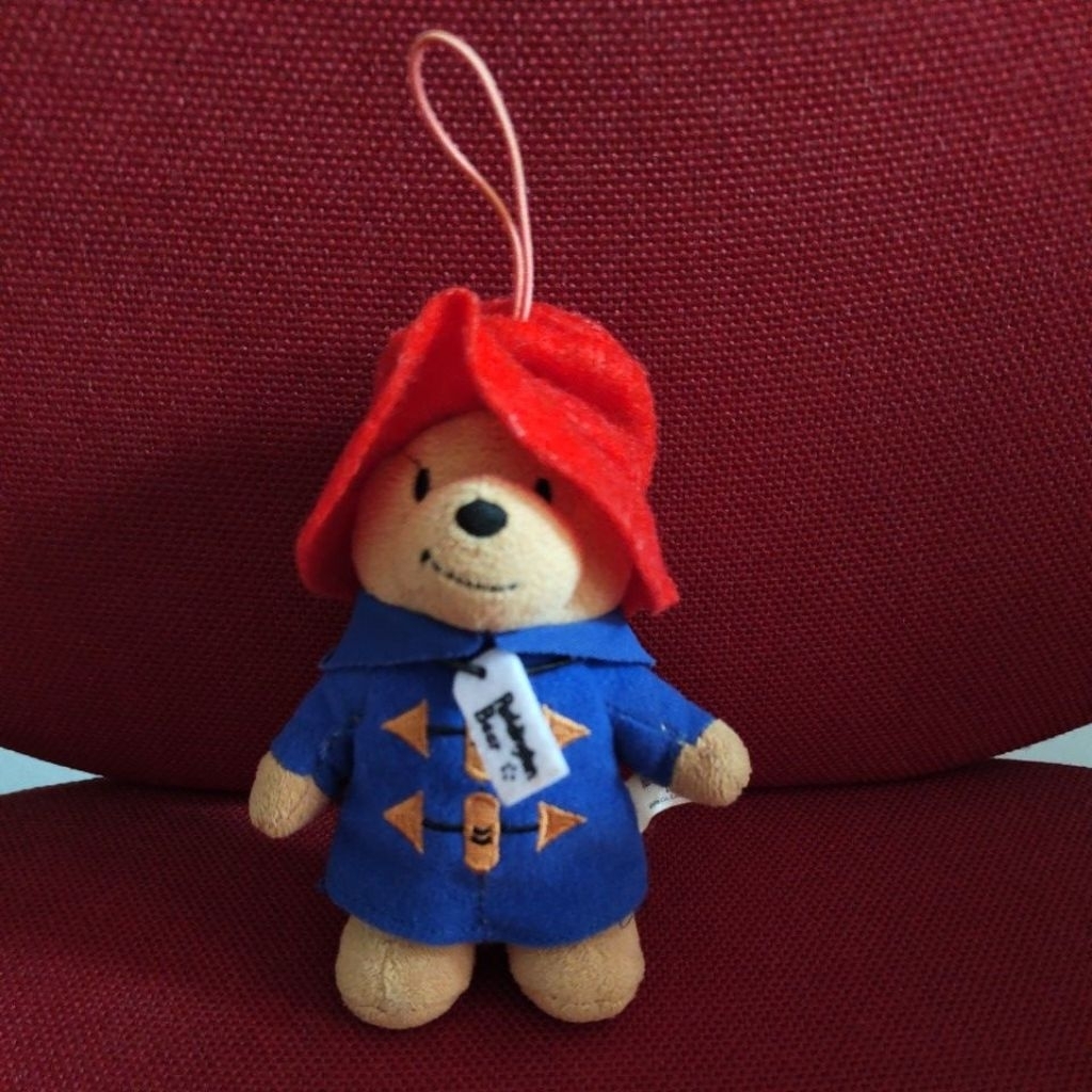 boneka gantungan kunci teddy Paddington kostum ori