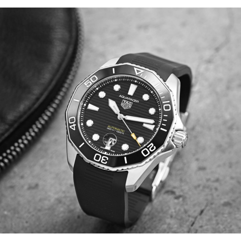 Tag Heuer Aquaracer Black Professional 300M, Bezel Ceramic with Date Rubber 43 - New in Box