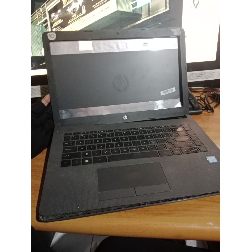 Jual Laptop Second Kondisi Mati HP 240 G6 Hanya Casing