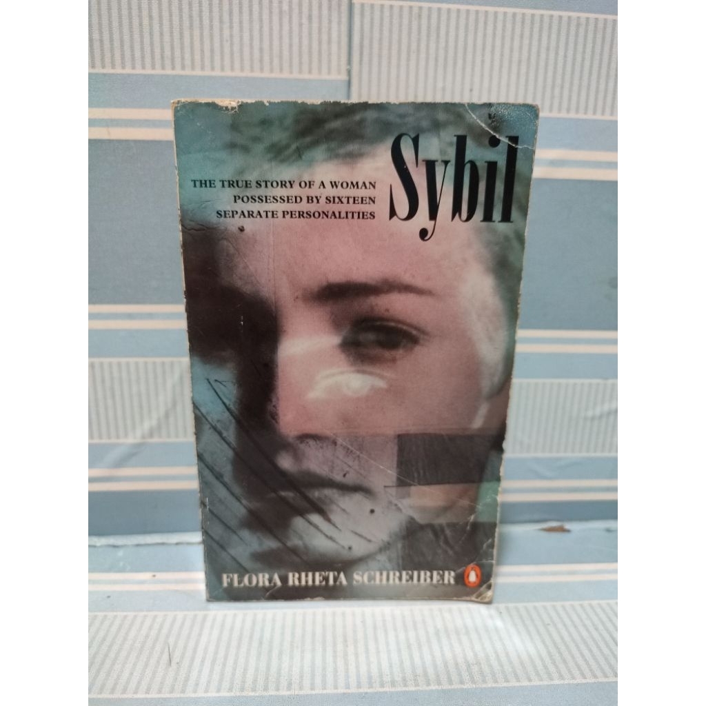 Novel sybil by flora rheta schreiber bahasa inggris / english edition