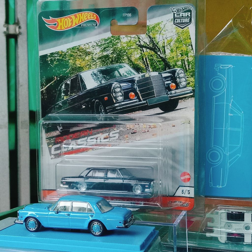 HOTWHEELS PREMIUM MODERN CLASSIC MERCEDES 280SEL BLACK