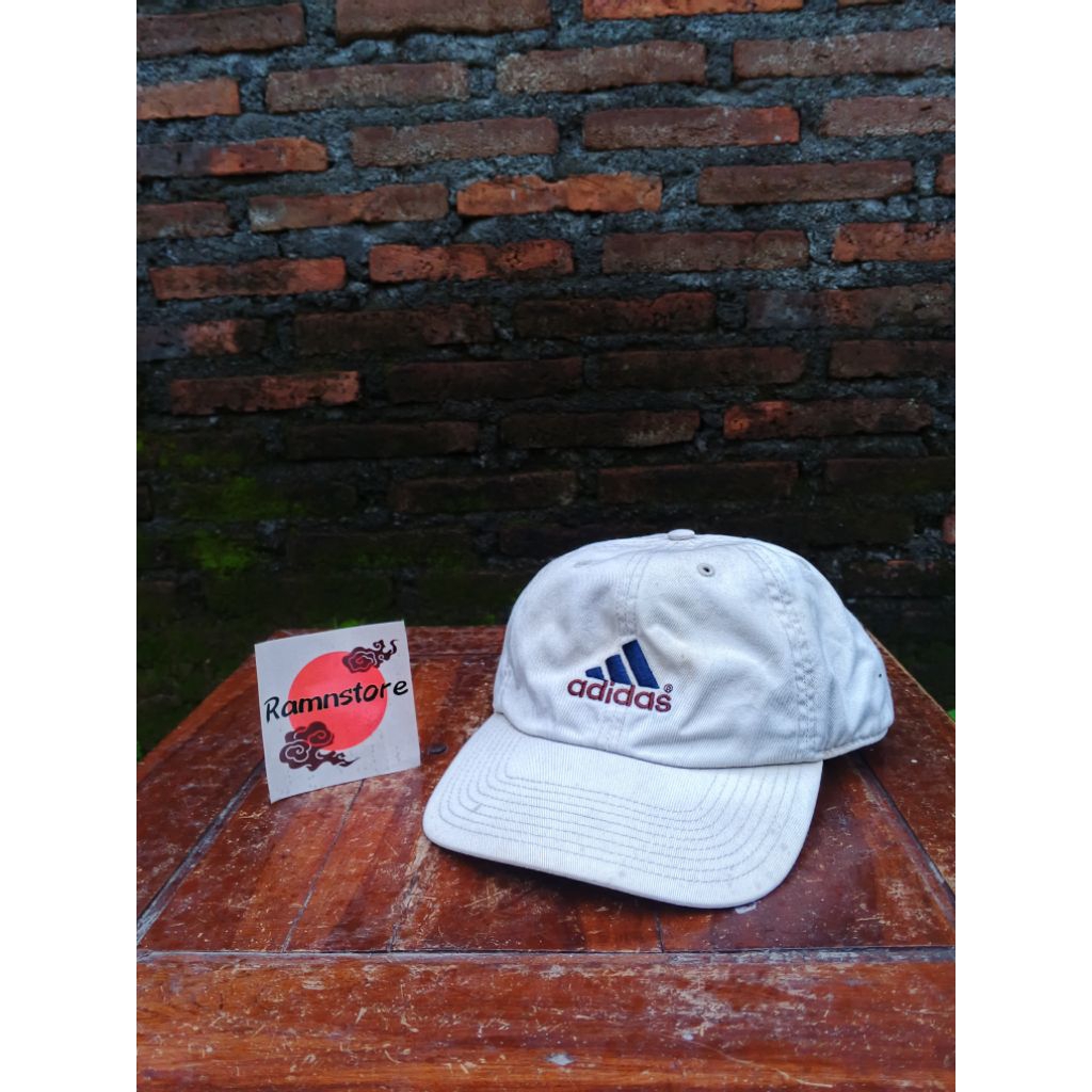 topi adidas vintage