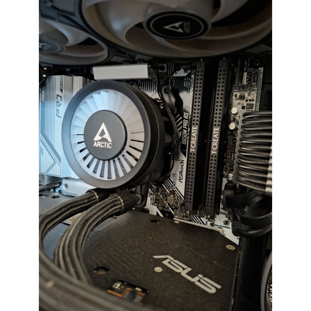 Mobo Asrock B650M Pro RS Bekas