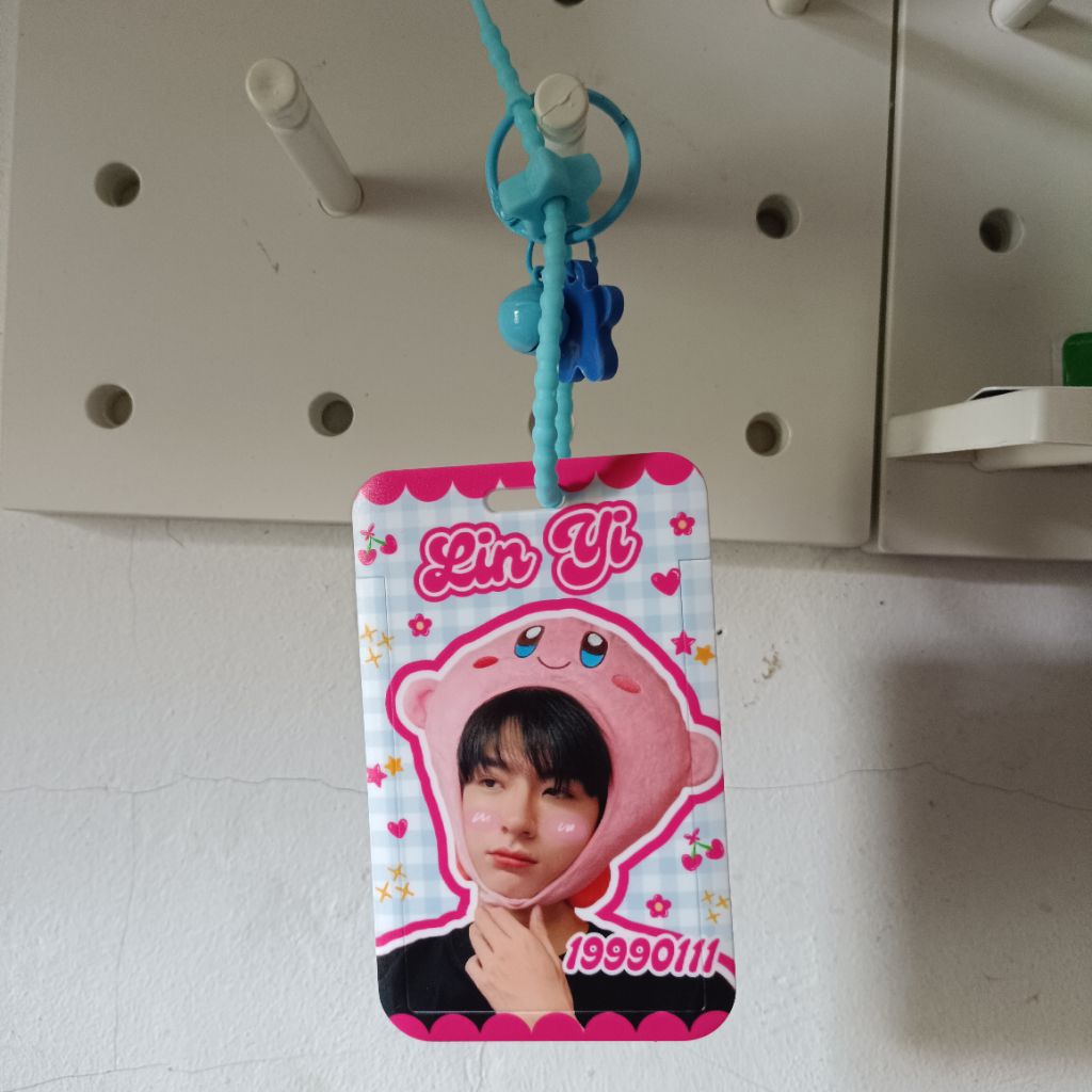 Card Holder Free Photocard Unofficial Random Edisi Birthday Project Lin Yi 2026