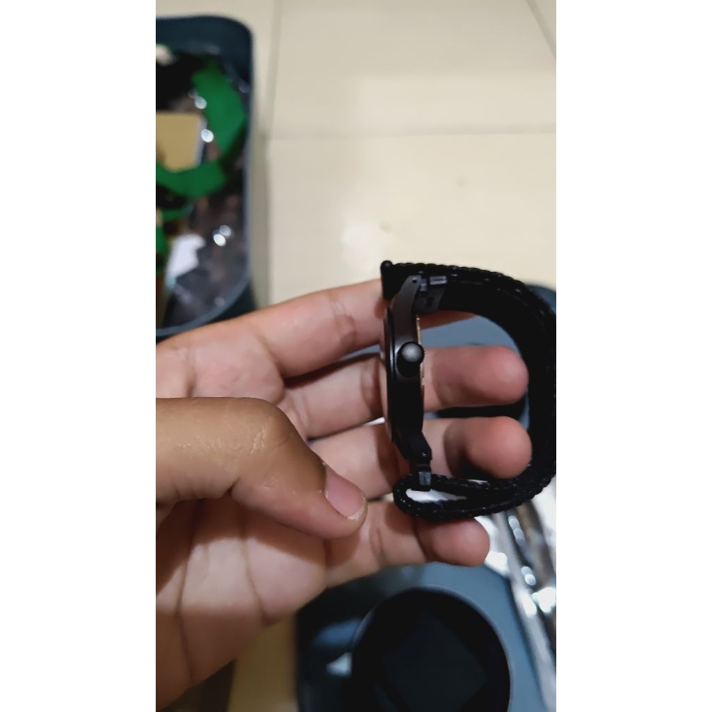 Jam Tangan Unisex Militado ML-05 Black PVD (Sapphire Glasses)