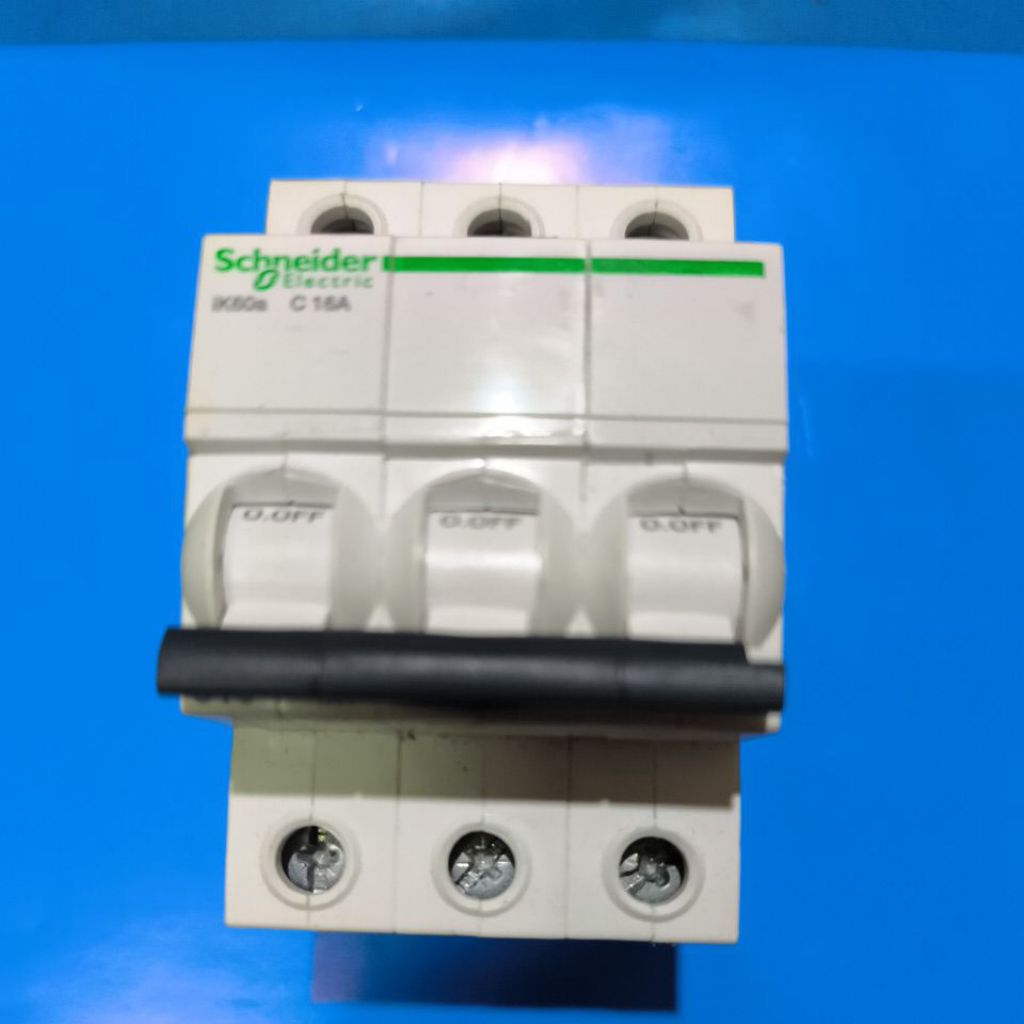 Mcb Schneider 3 phase 16 Ampere