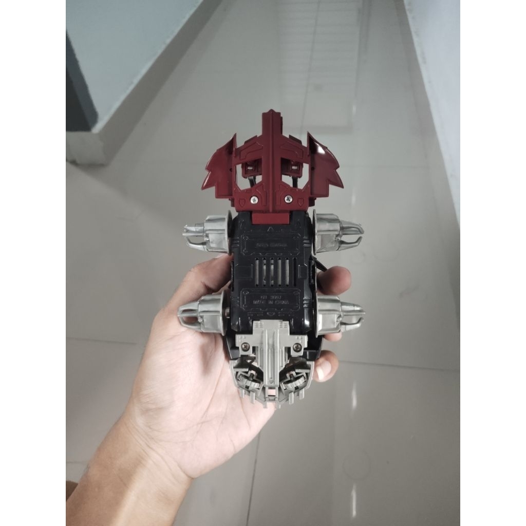 crush gear caesarvern guard slider rw