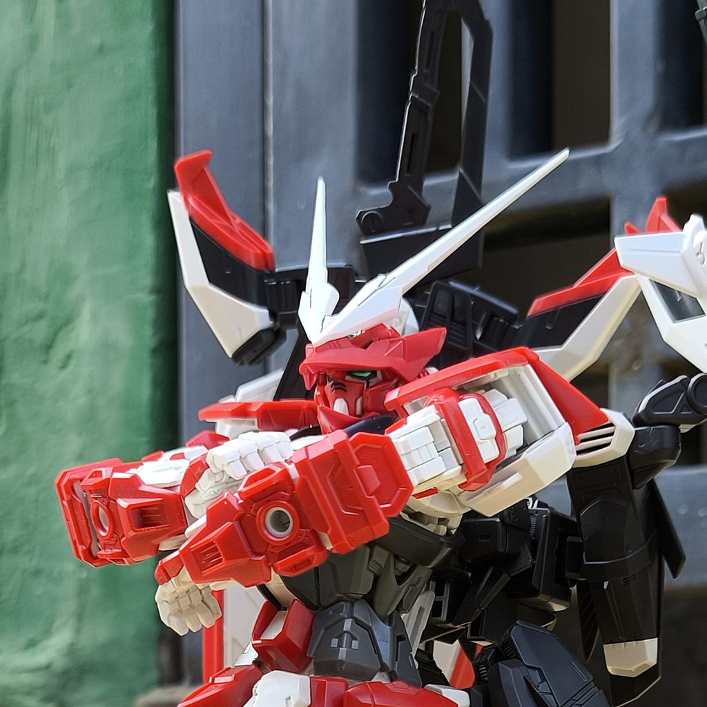 MG Gundam Astray Turn Red Bandai