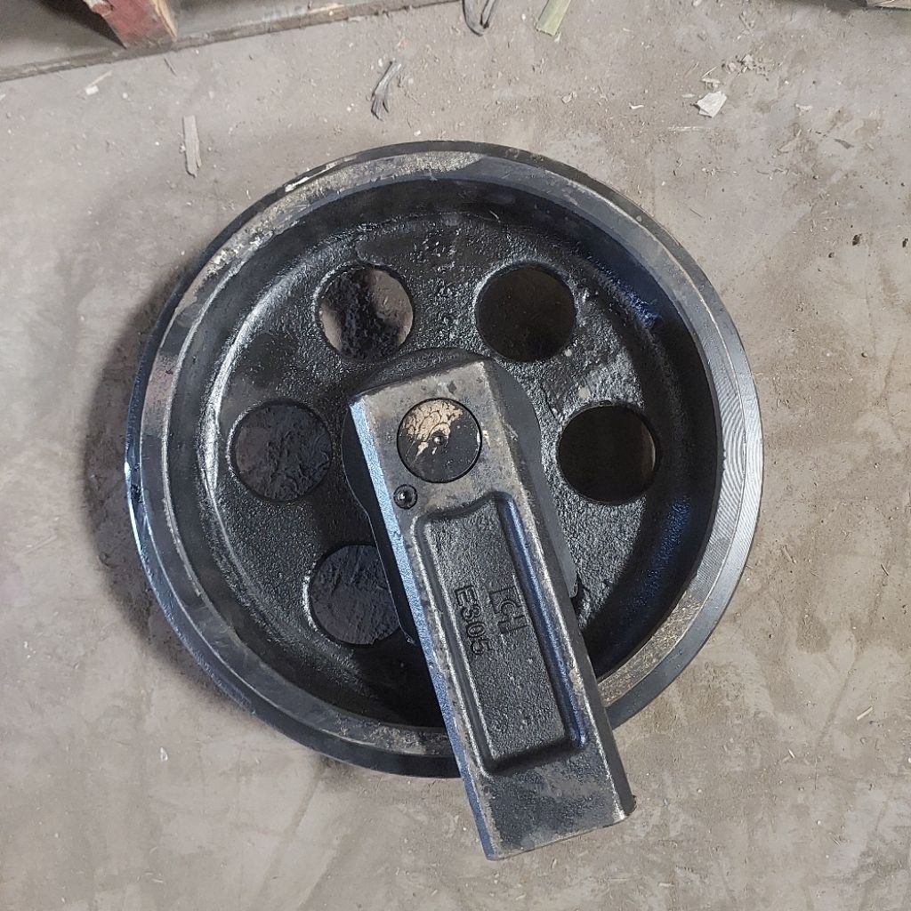 Front idler Excavator XCMG 60 GA/DA /Front idler Xcmg 60GA /DA